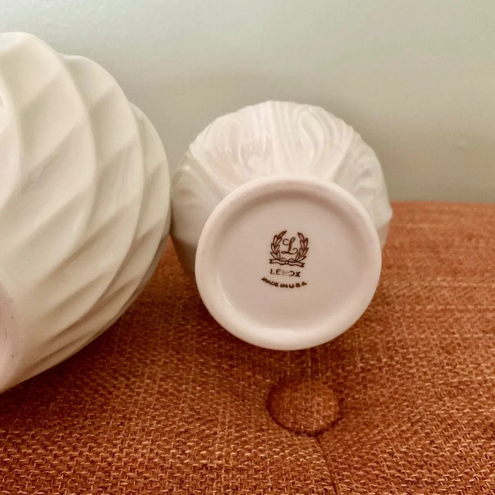 Lenox Ivory Fine China Bud‎ Vase Set 24k Gold Trim Swirl Leaf Embossed Made USA